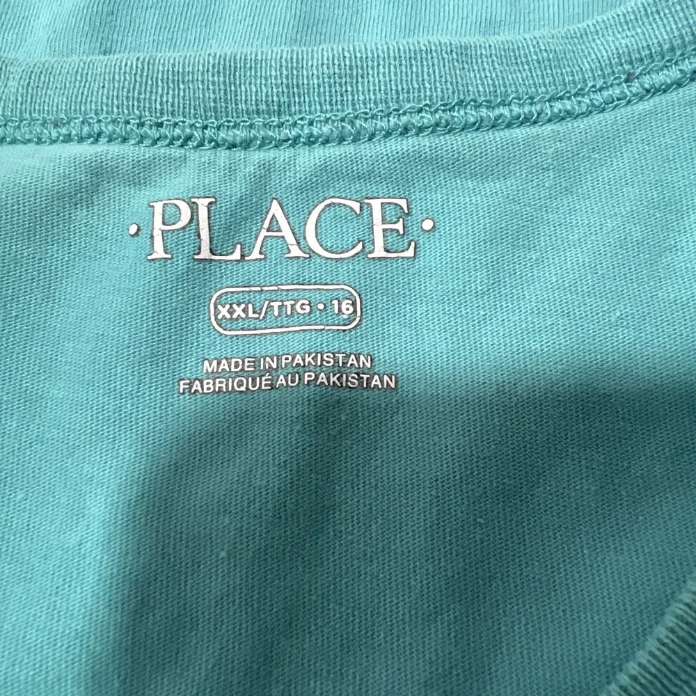 Vintage Place boy XXLarge (16) Live 2 Skate graphic t-shirt